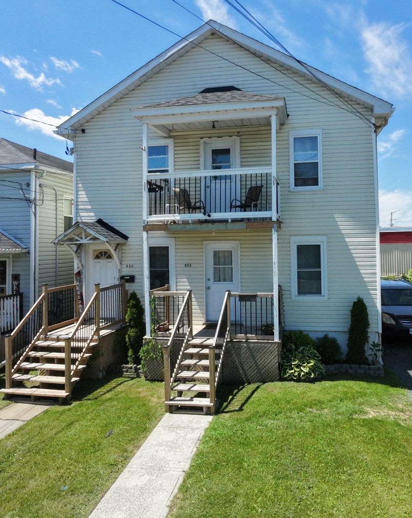 Front of the house 850 Bedford
