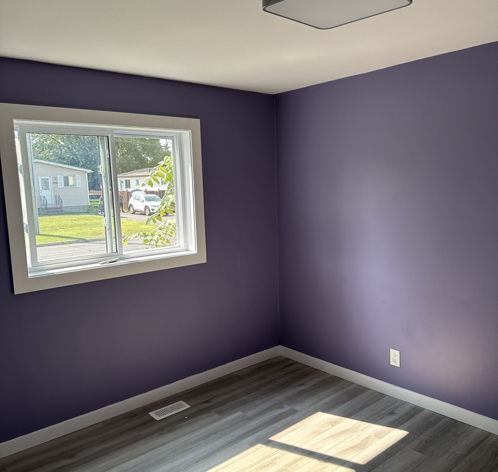 1027 Larin