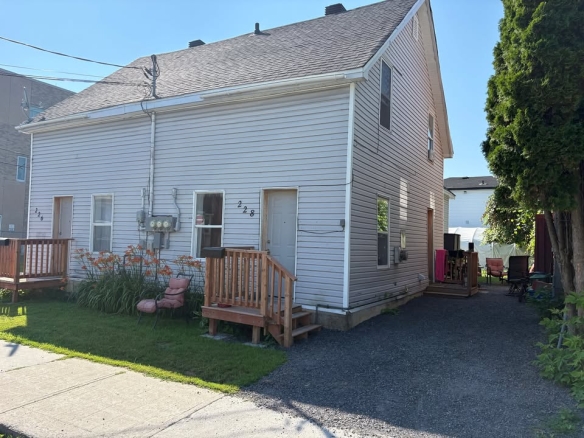 228 First St. W